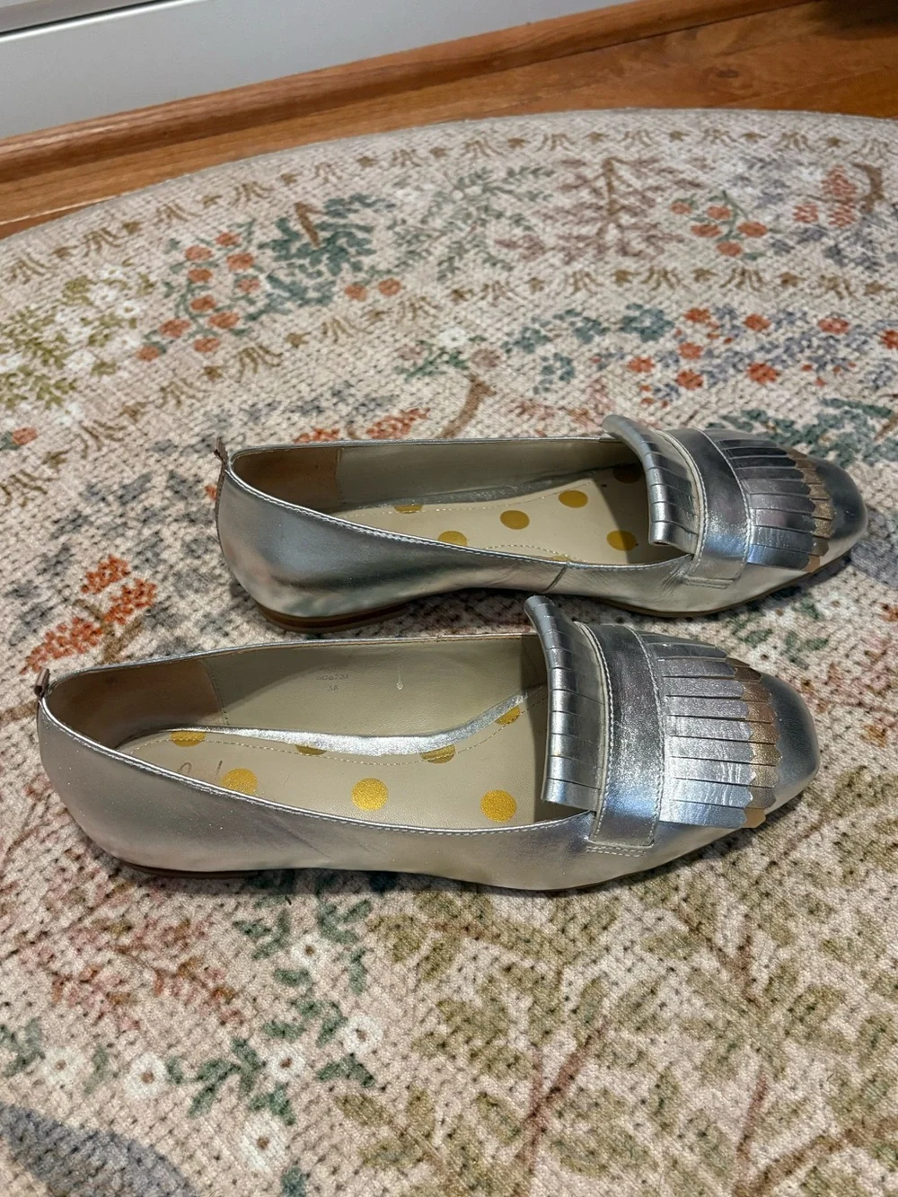 Boden Sophie fringed metallic leather loafers. Size 38